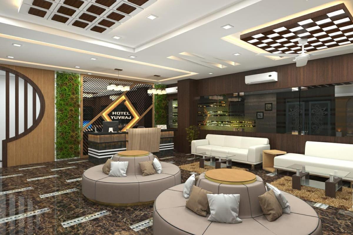 Hotel Yuvraj Grand Jabalpur Exteriör bild
